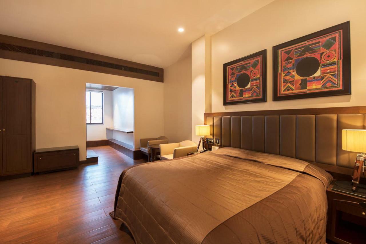 Park Suites Kolkata Bagian luar foto