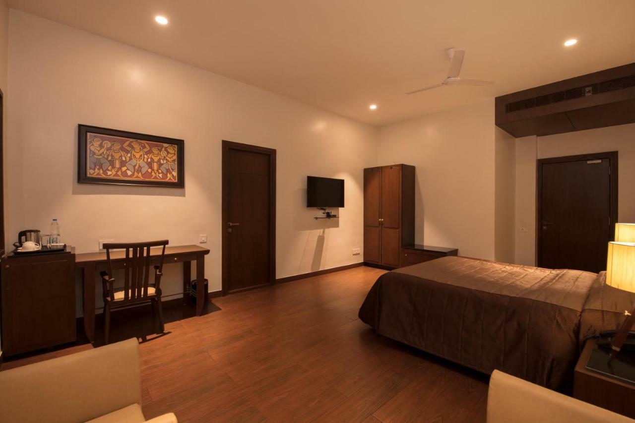 Park Suites Kolkata Bagian luar foto