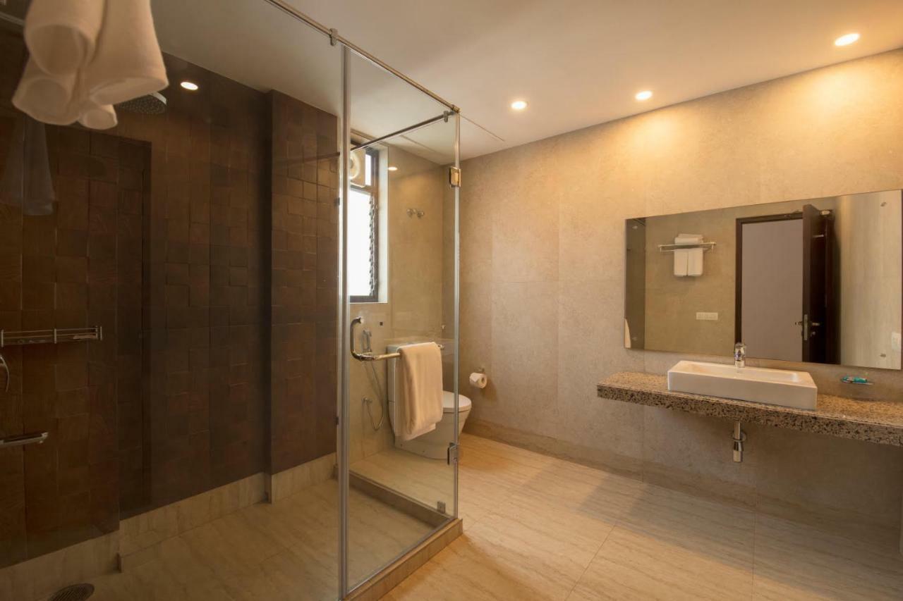 Park Suites Kolkata Bagian luar foto