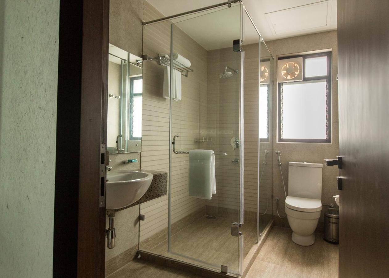 Park Suites Kolkata Bagian luar foto
